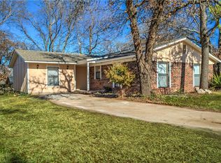 2913 E Noble Dr, Edmond, OK 73034