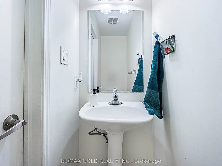 26 Robert Parkinson Dr — Photo 13