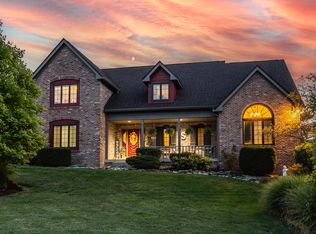 7425 Berkshire Ln, Cumberland, IN 46229
