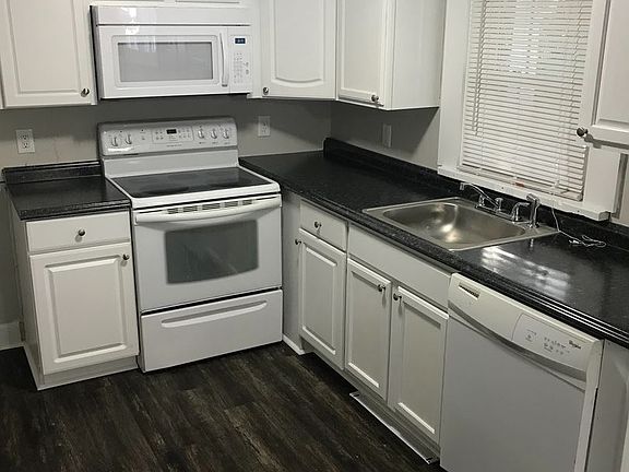 3rd image of 2043 Tazewell Ave #B