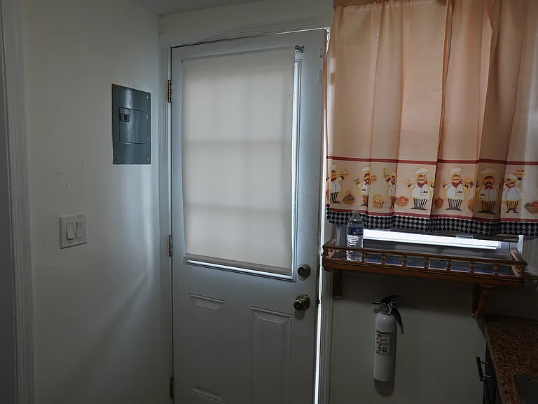 2747 Iverson St — Photo 3