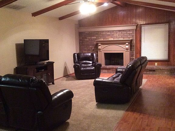 2nd image of 509 Saint Charles Cir