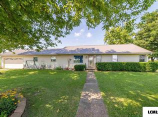 25773 Levee St, Greenview, IL 62642