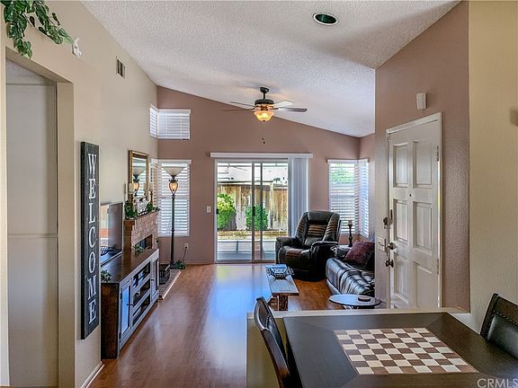 3rd image of 28065 Orangegrove Ave