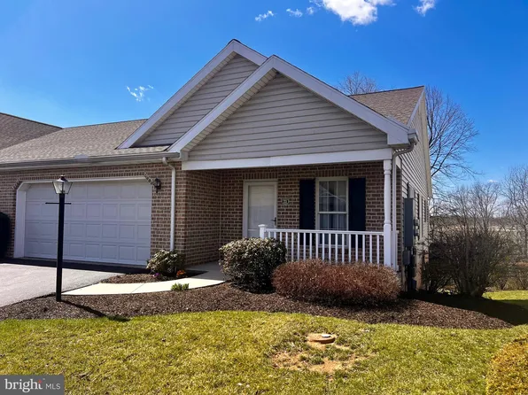 21 Creek Bank Dr, Mechanicsburg, PA 17050