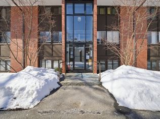 1 Longwood Dr APT 5, Andover, MA 01810