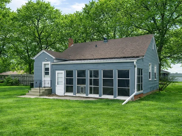 823 Columbus Ave, Westbrook, MN 56183