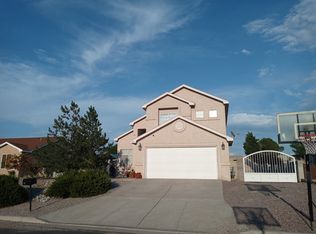 37 Cruces Loop, Los Lunas, NM 87031