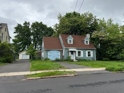 31 East Broad Street, Plainville, CT, 06062
