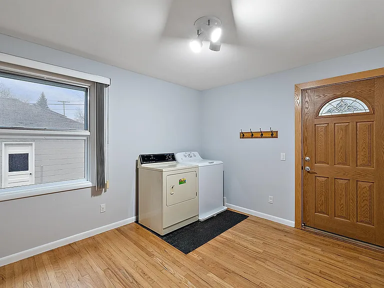 810 Chestnut St — Photo 17