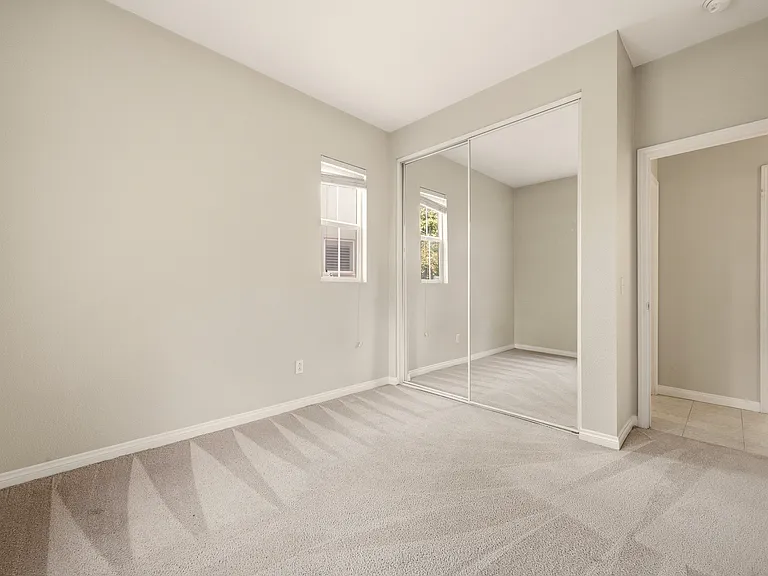 1728 Edmon Way — Photo 12