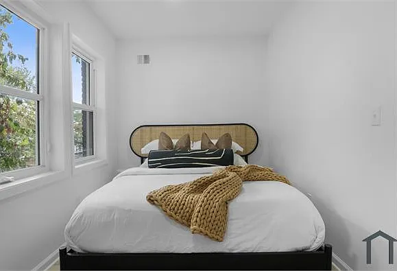 4 bed, $4,800 — Photo 4
