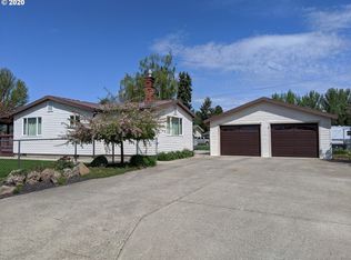 10204 Emily Dr, Island City, OR