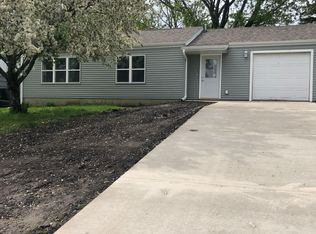 128 Cook St, West Union, IA 52175