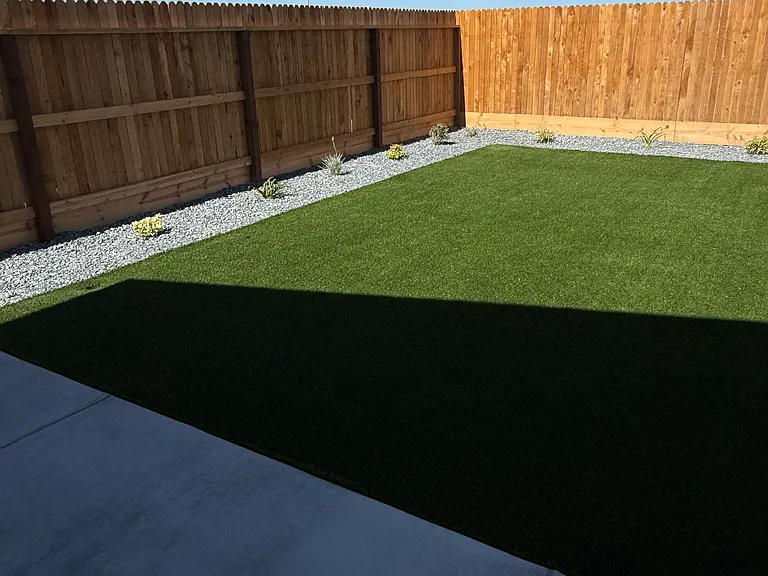 835 N Michelle St — Photo 2