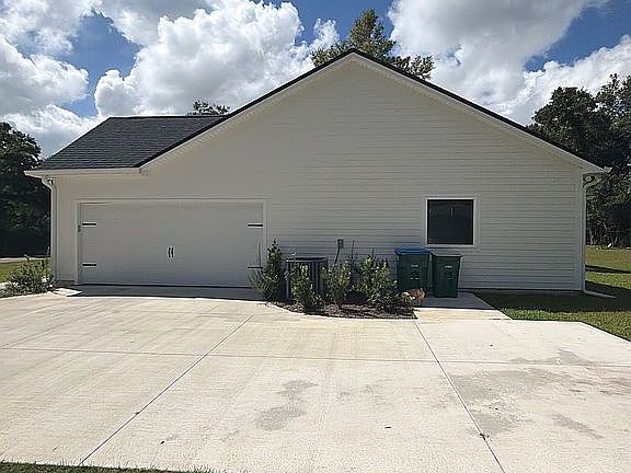 5th image of 136 Country Club Dr
