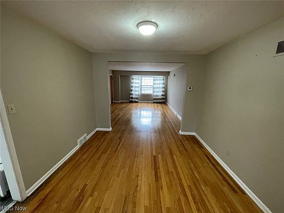 2nd image of 3740 Washington Blvd