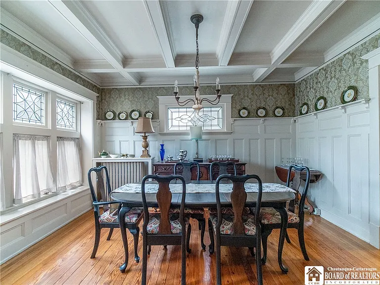 98 Forest Ave — Photo 8