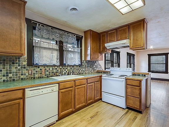 4th image of 1114 15th St