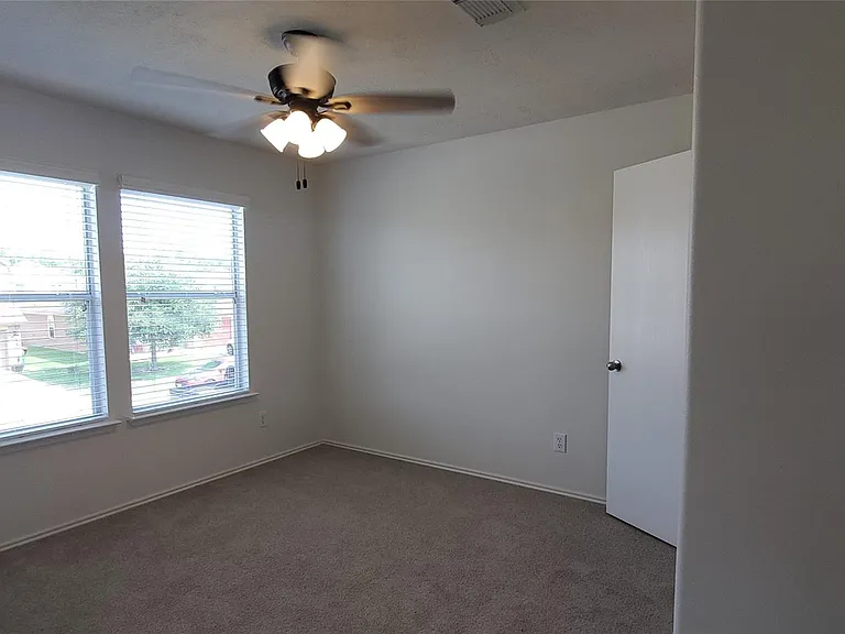 2802 Shearwater Bend Dr — Photo 12