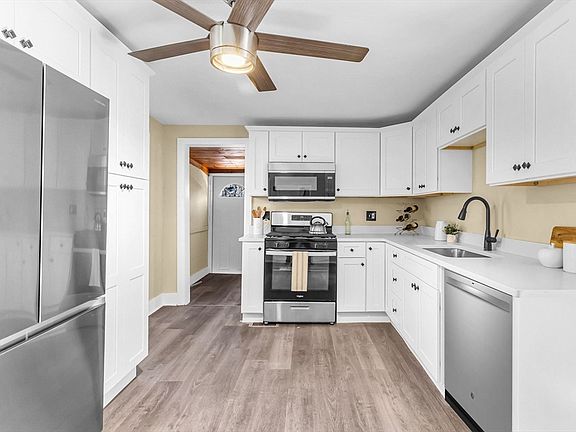 4th image of 70 Town Hill Rd