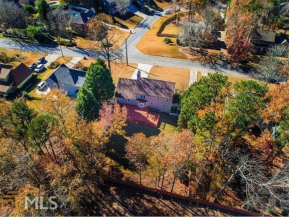 3rd image of 4915 Puritan Dr