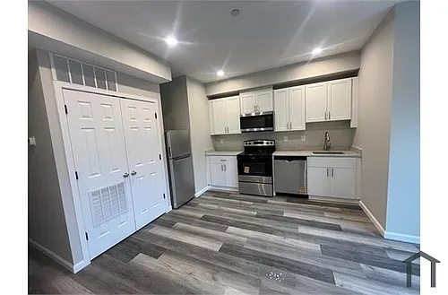 1716 H St NE #3 Photo 1