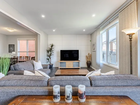 325 Gleave Ter, Milton, ON L9T 8P1