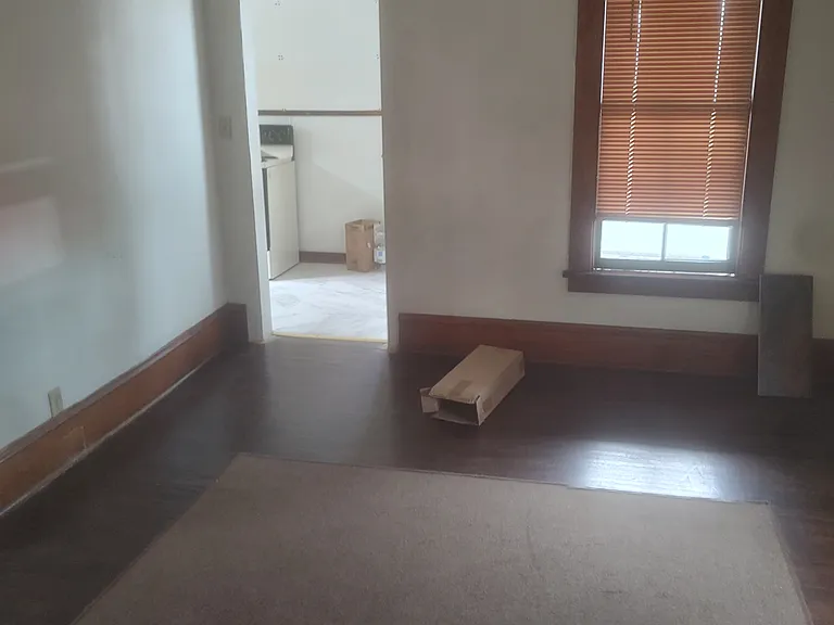 640 Baldwin St — Photo 3