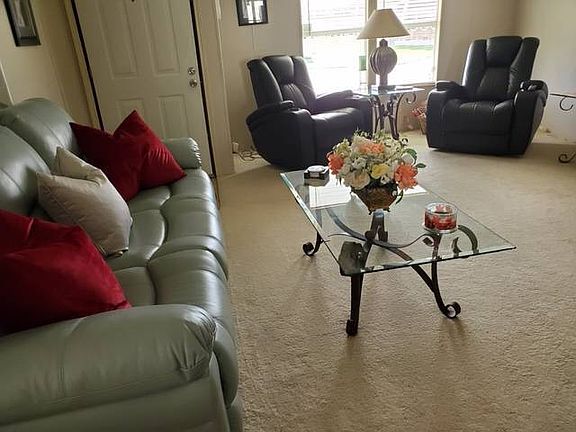 5th image of 6223 Clydebank Cir