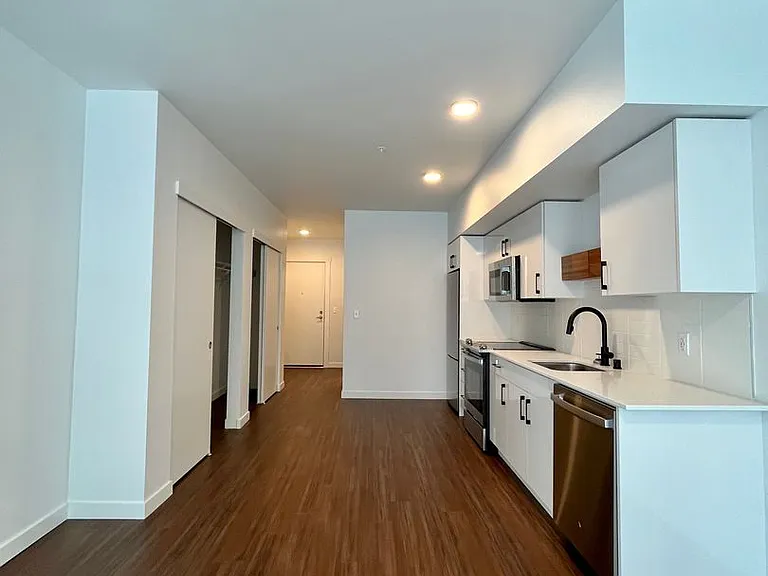 Spur Apartments — Photo 114
