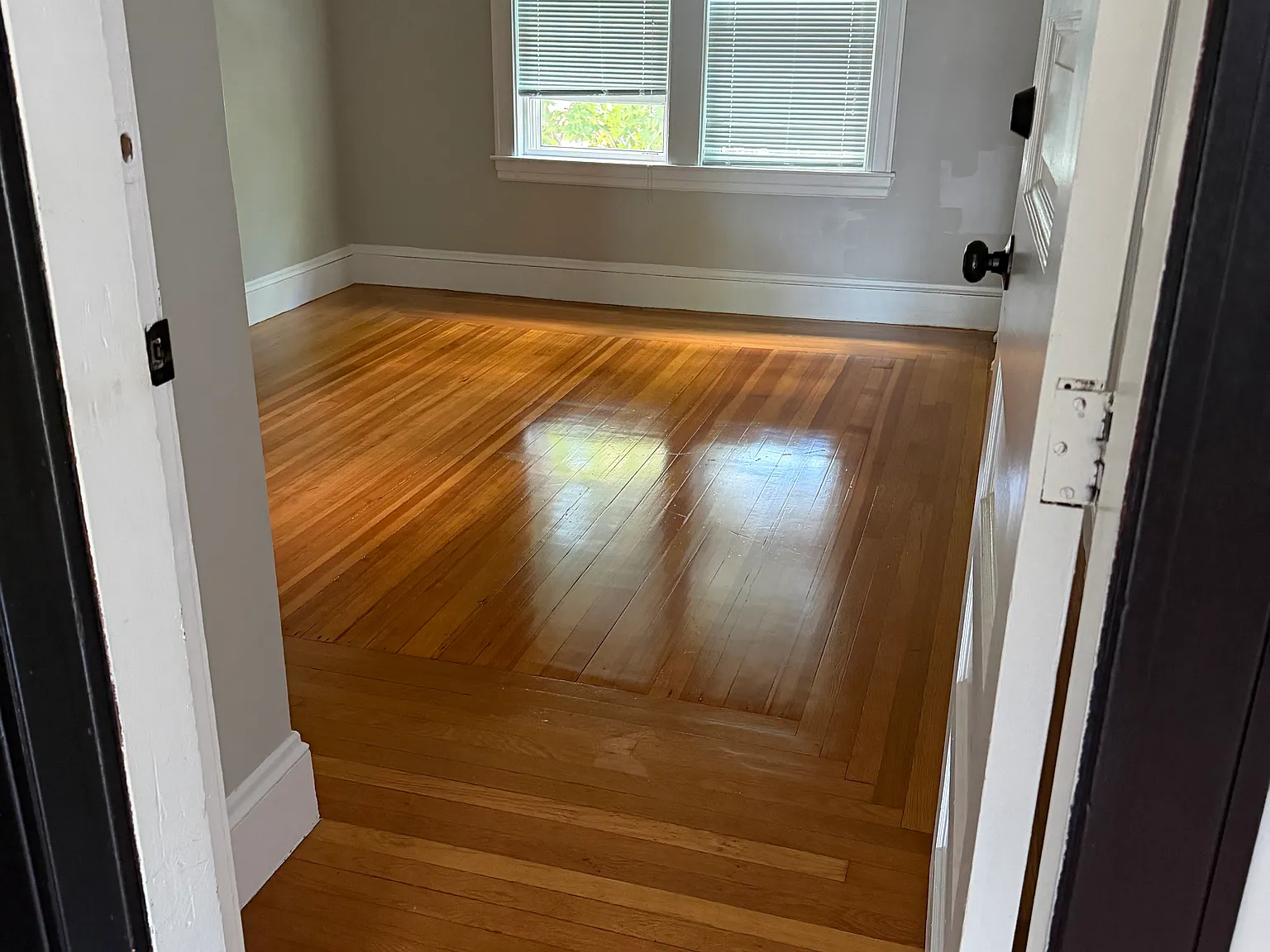 85 Houston Ave — Photo 3