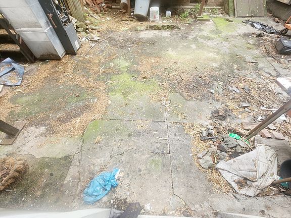 5th image of 190 Wilson Ave #1F