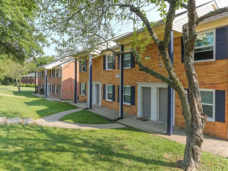 Cross Keys & Woodridge Exterior