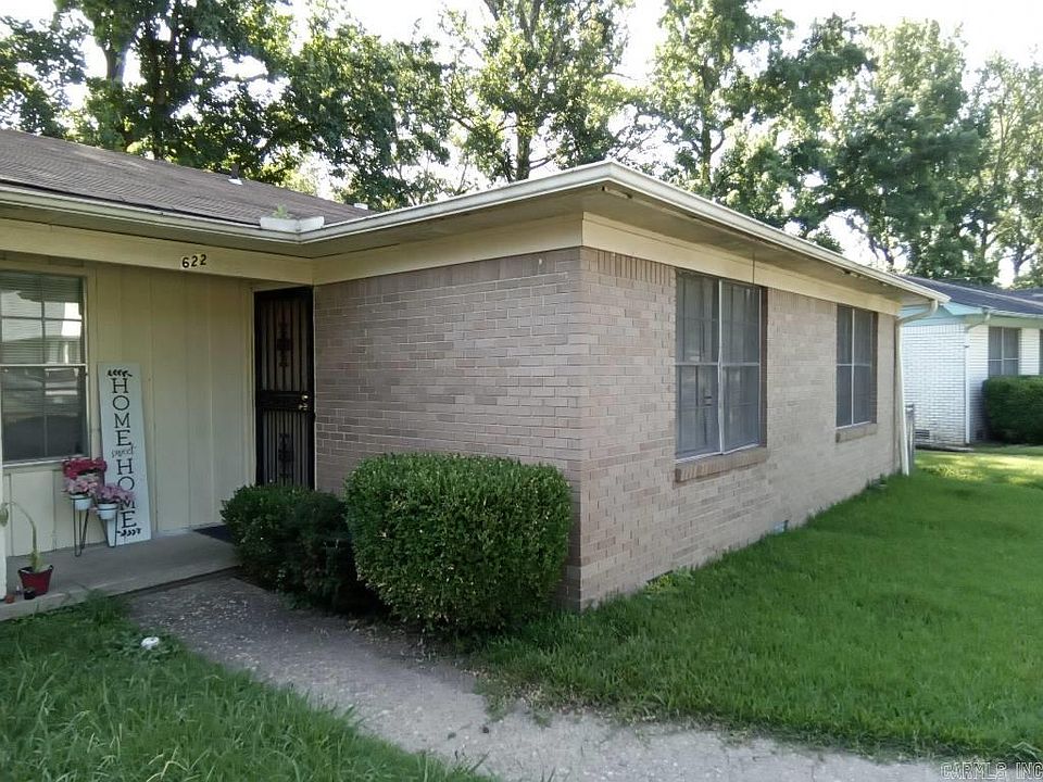 1st image of 622-624 Newcastle Dr