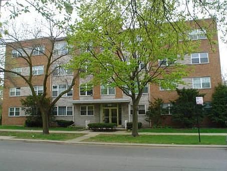 1st image of 2055 W Lunt Ave APT 304
