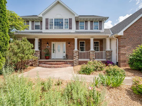 2756 Amethyst Ct, Green Bay, WI 54311