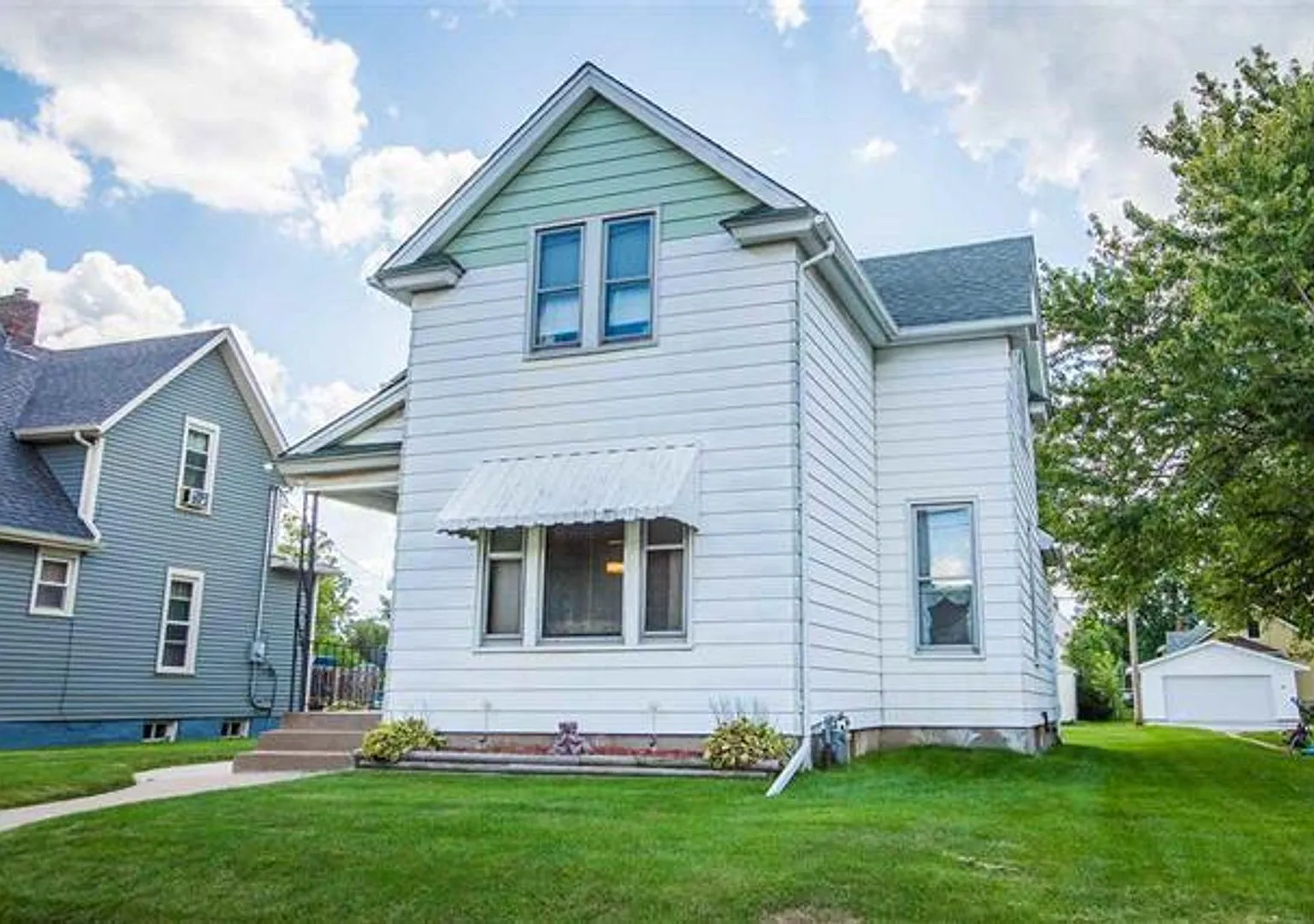 3 bedroom home — Photo 1