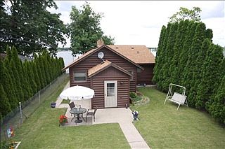 1st image of 927 Lakeview Dr