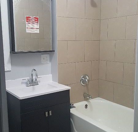 4th image of 5001 Indianapolis Blvd Fl 2R