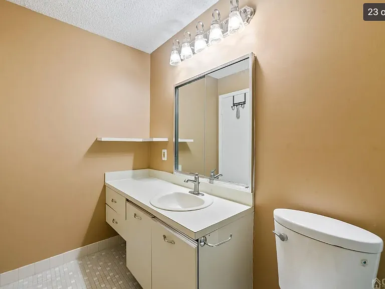 28 Carriage Pl — Photo 22