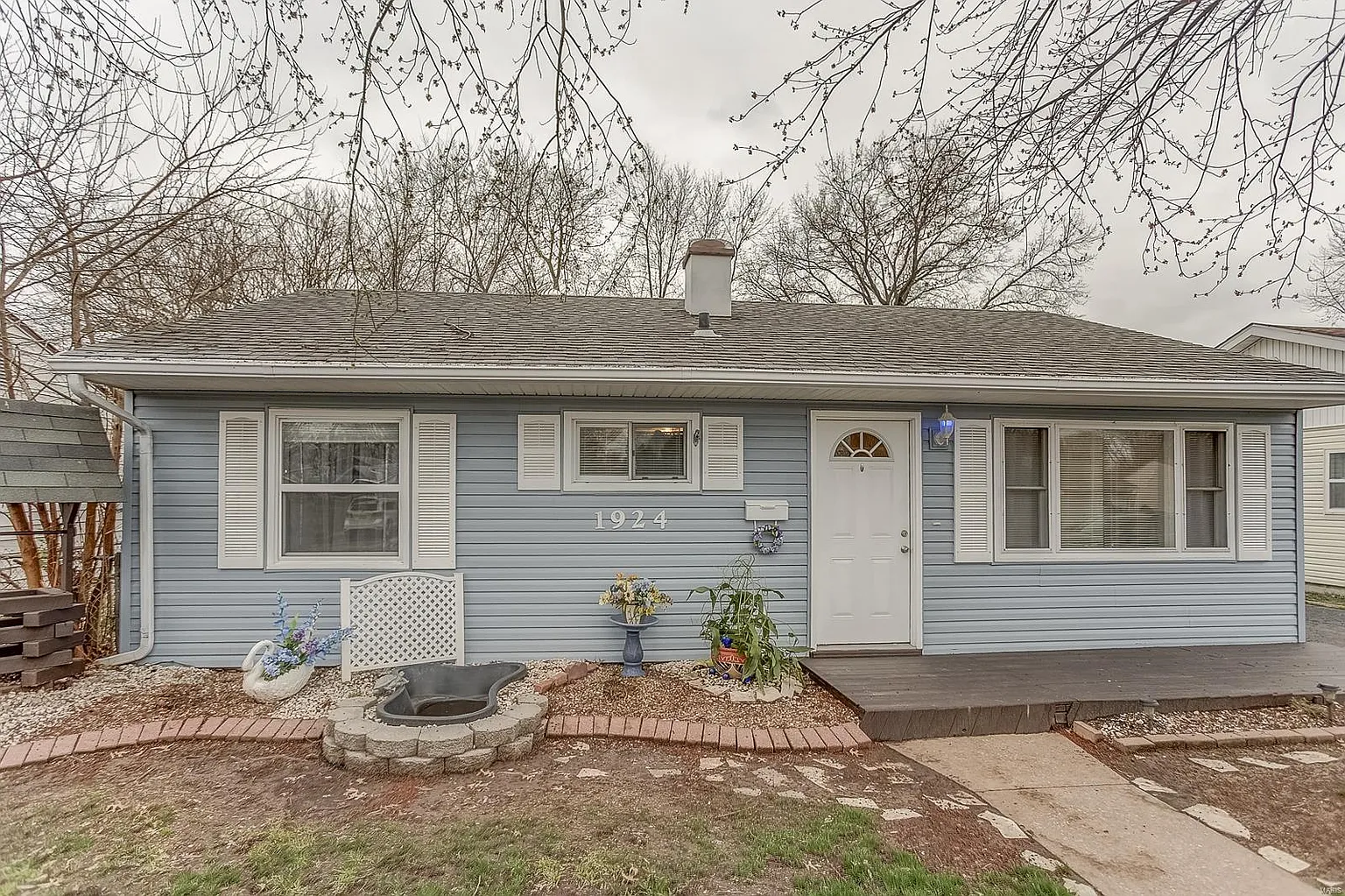 1924 Lynn Ave photo 1