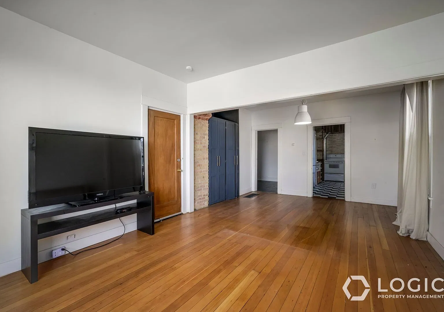 169 W 400 N — Photo 3