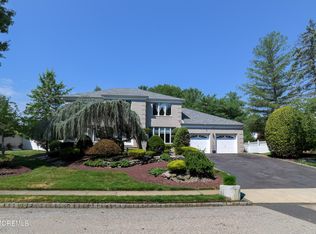 10 Mitchell Court, Marlboro, NJ 07746