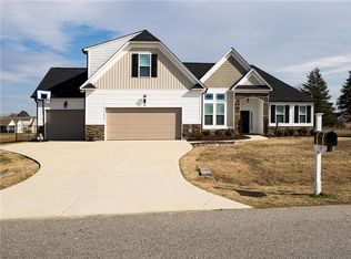 68 Harvey Farm Dr, Benson, NC 27504