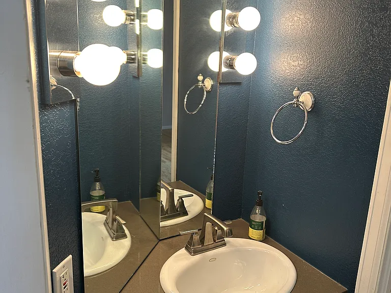 180 N Cook St #304 — Photo 9