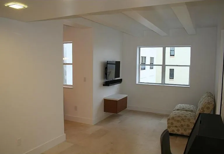 1390 Ocean Dr #402 — Photo 6