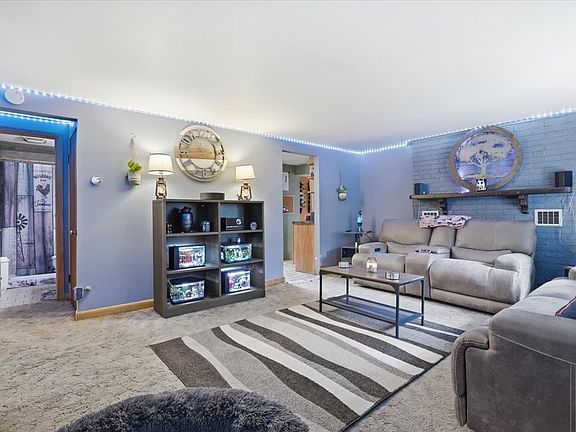 4th image of 28616 W Benjamin Ave