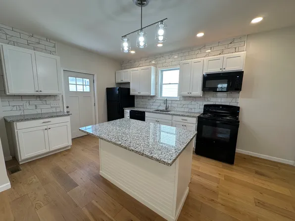 1337 Adams Ave, Scranton, PA 18509