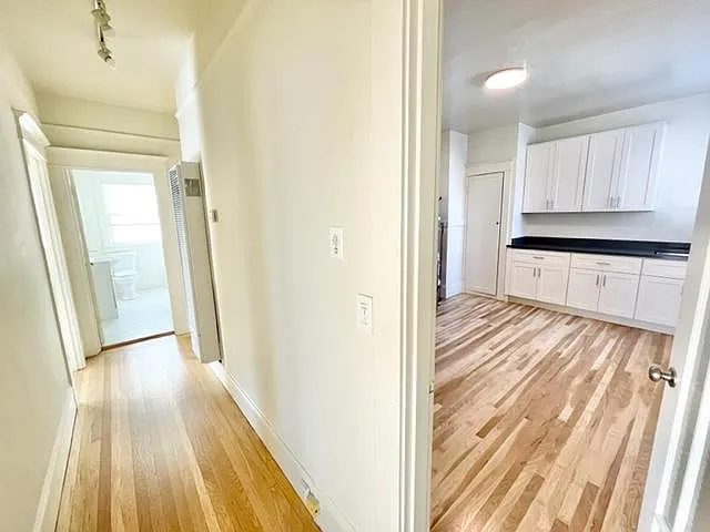 Building Photo - 544 Guerrero St #6